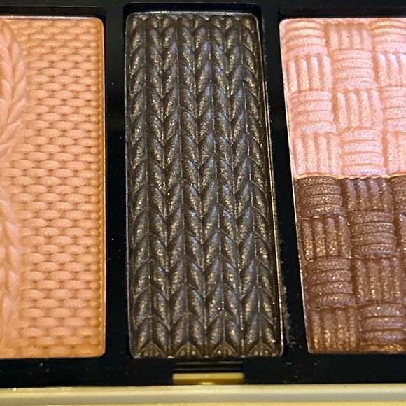 Ready To Wear TWIN SET COMPACT WITH BLUSH, EYELINER, EYESHADOW FULL SIZE PEACH - Picture 3 of 4